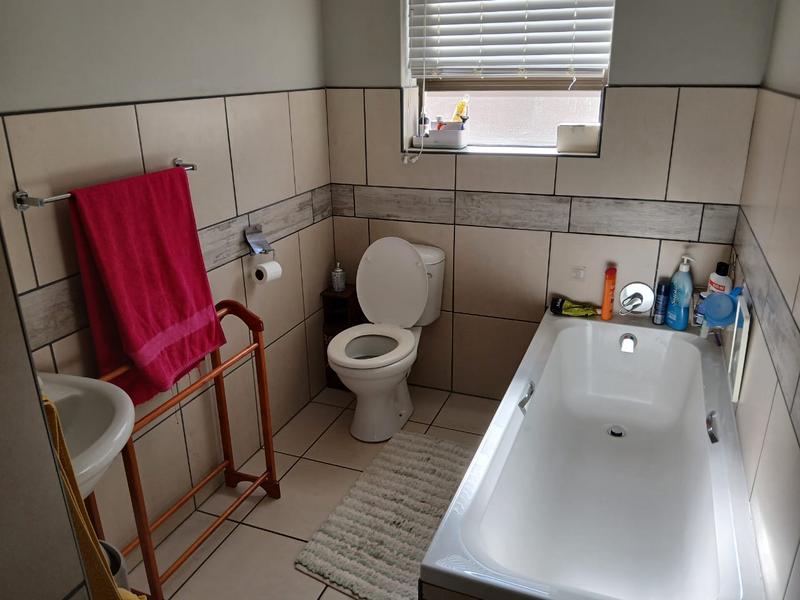 4 Bedroom Property for Sale in Reebok Western Cape